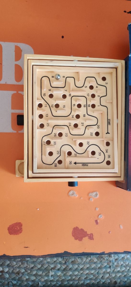 Juego laberinto de madera