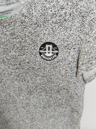 Camiseta Bershka Brooklym