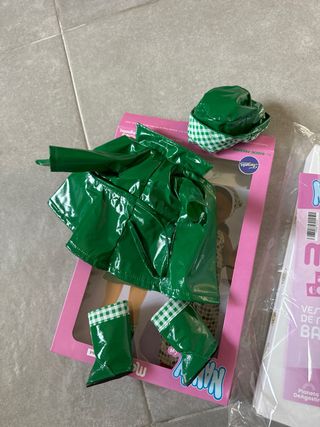 Vestido novia +chubasquero de regalo