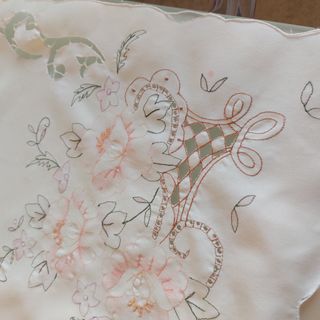 Tovaglietta antimacchia ricamata