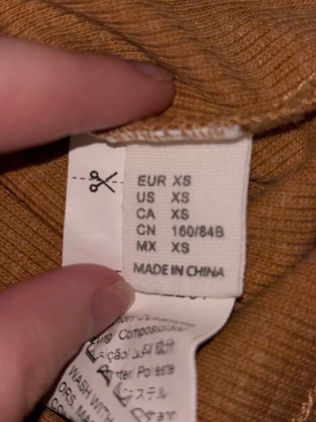 Top marrón sin mangas