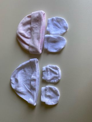 Cappellini e manopole bimba