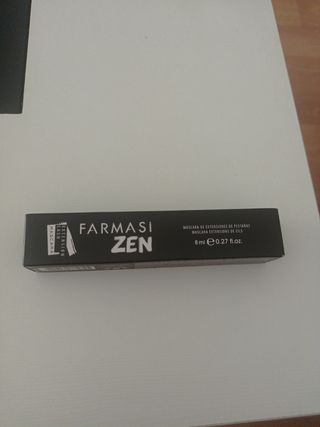 Máscara de extensiones de pestañas zen  Farmasi