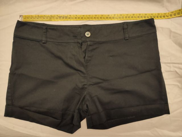 Shorts nero vita bassa in cotone