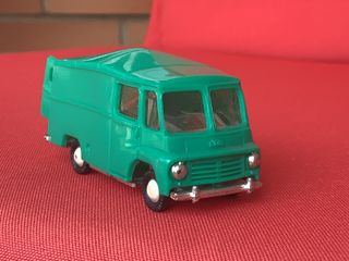 LOTE FURGONETA SAVA, FERRARI Y REMOLQUE ANGUPLAS.