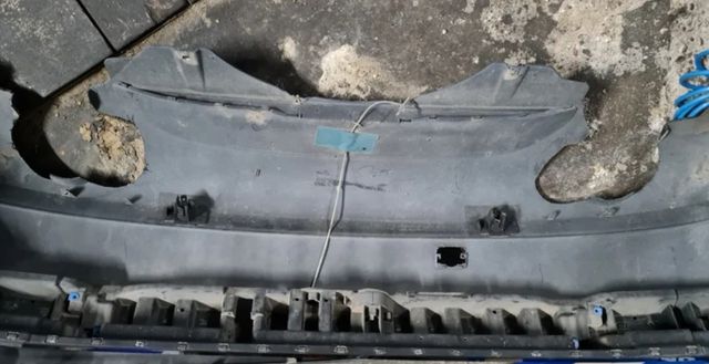 Parachoques Audi A8 d3