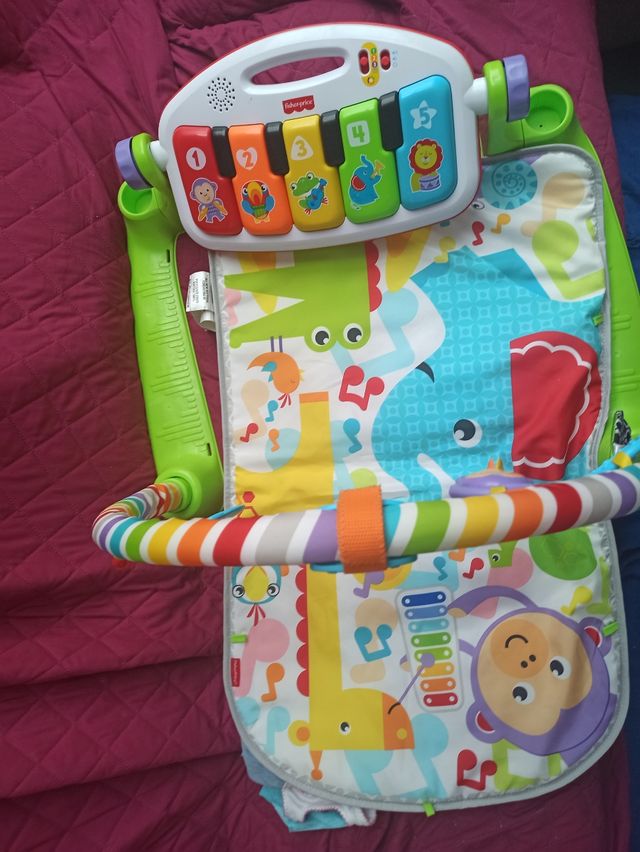 Parque juegos y piano Fisher Price 