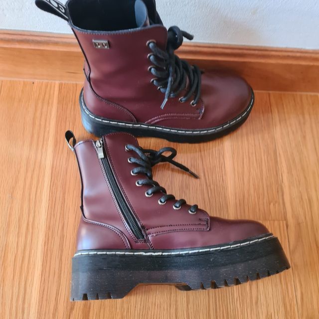 Botas militares granate de Coolway