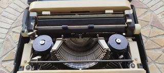 Máquina de escribir Olivetti Lettera 35