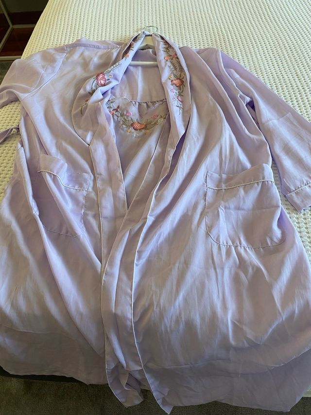 Precioso conjunto de salto de cama