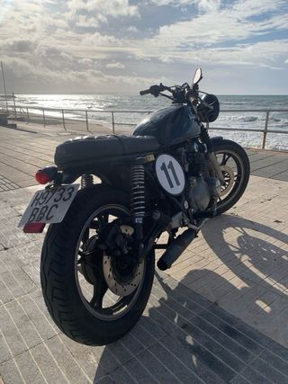 Moto Cafe Racer Suzuki GS650g