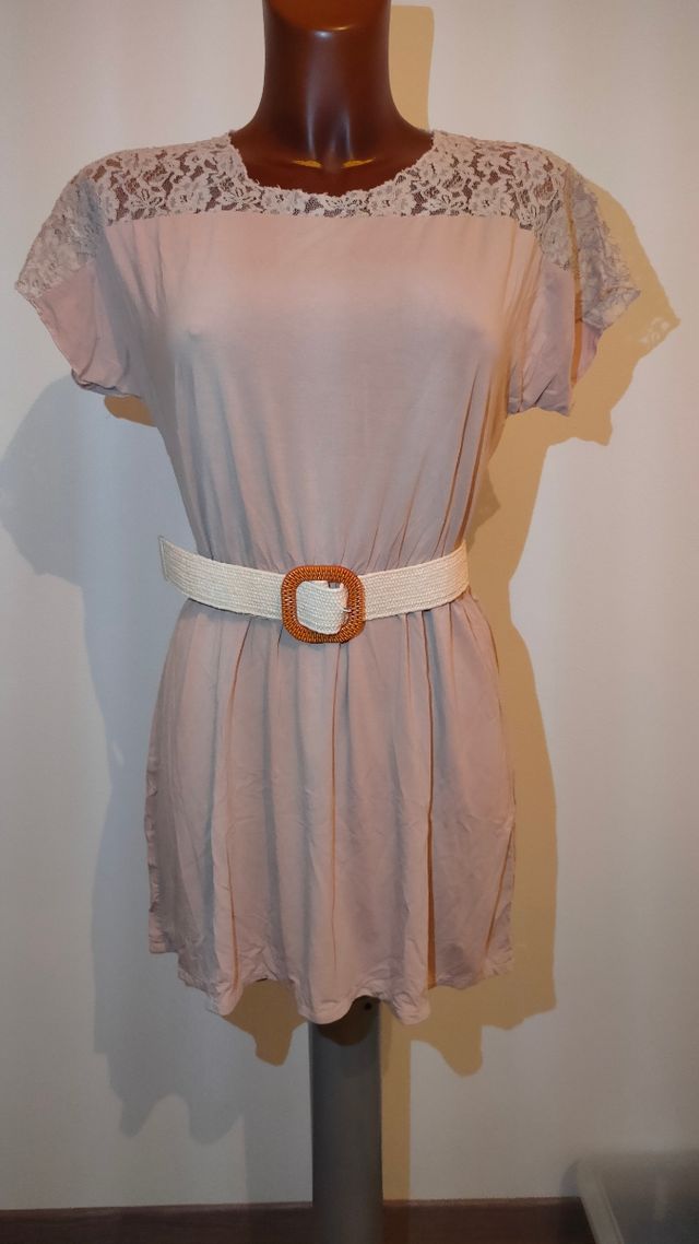 Abito corto con pizzo