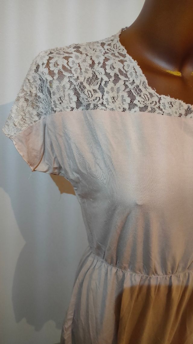 Abito corto con pizzo