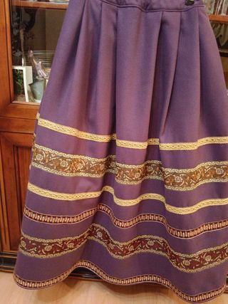 Falda de piñorra traje regional 
