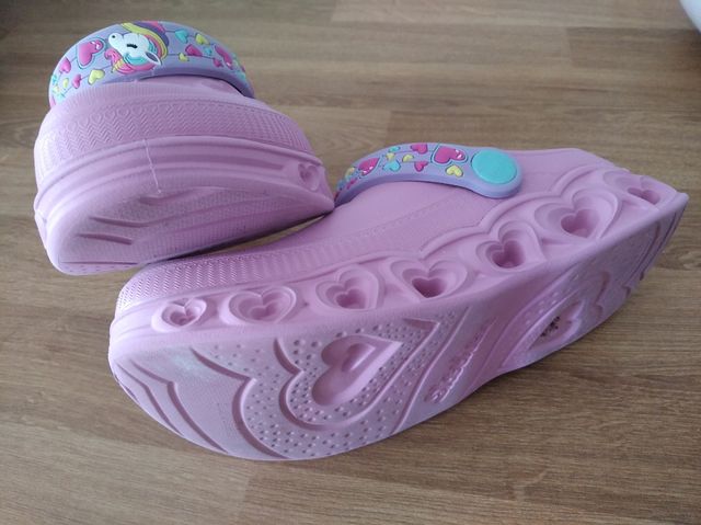 Zuecos Skechers niña