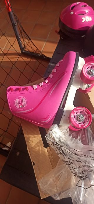 Patines nuevos (protección y casco de regalo)