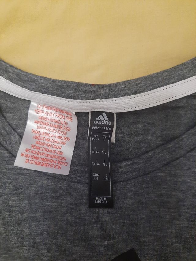 Camiseta Adidas de chica original