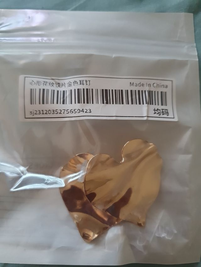 Pendientes Corazón  dorado