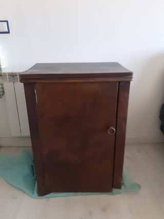 Singer antigua con mueble