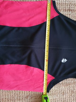 Chaleco/Maillot sin mangas y culotte de Etxeondo.