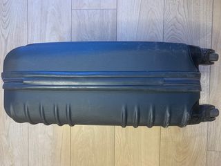 Maleta dura de cabina American Tourister con TSA
