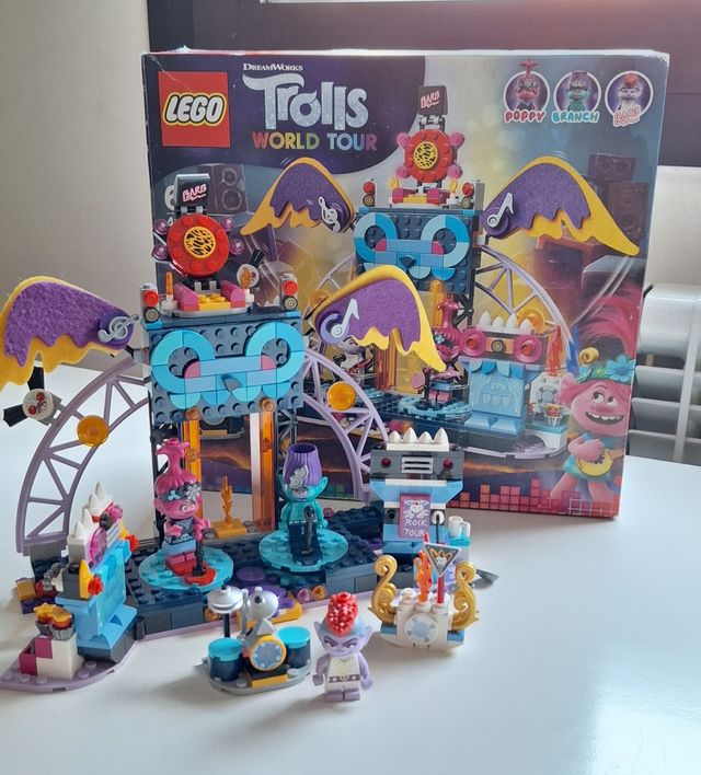 Lego Trolls Volcano Rock City