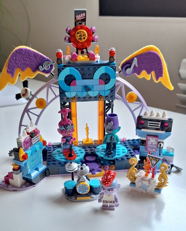 Lego Trolls Volcano Rock City