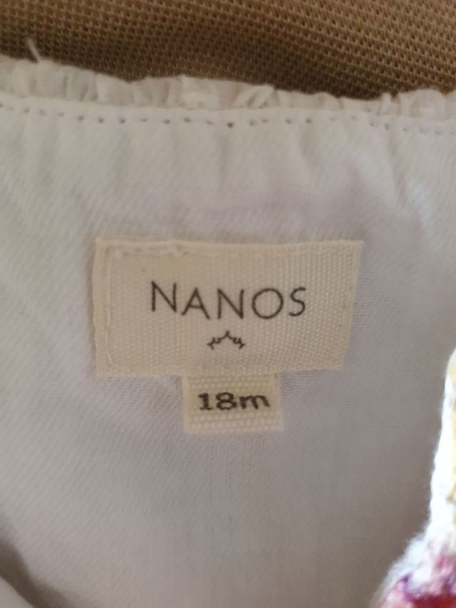 Impresionante vestido Nanos flores 18m.