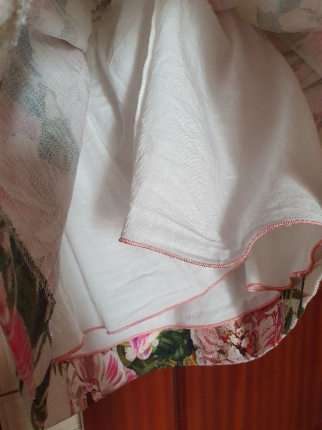 Impresionante vestido Nanos flores 18m.