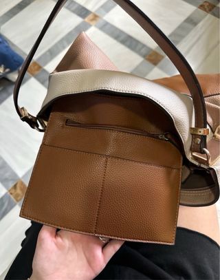 Bolso de piel marrón de Parfois