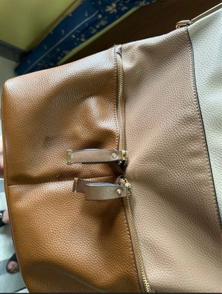 Bolso de piel marrón de Parfois
