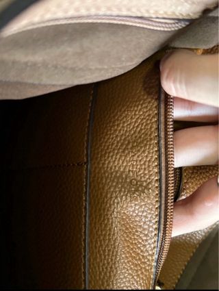 Bolso de piel marrón de Parfois