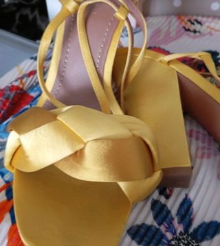 Zapatos  raso amarillo 