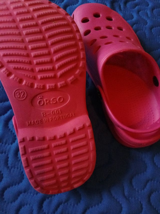 Zuecos para natación talla 32 color rosa