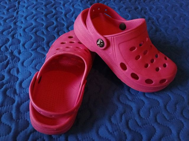 Zuecos para natación talla 32 color rosa