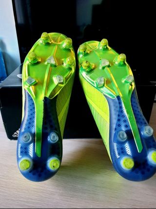 Botas de fútbol NUEVAS talla 40