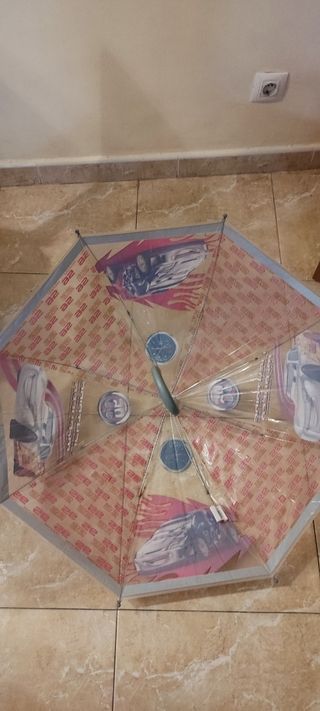 Paraguas infantil y otro de regalo