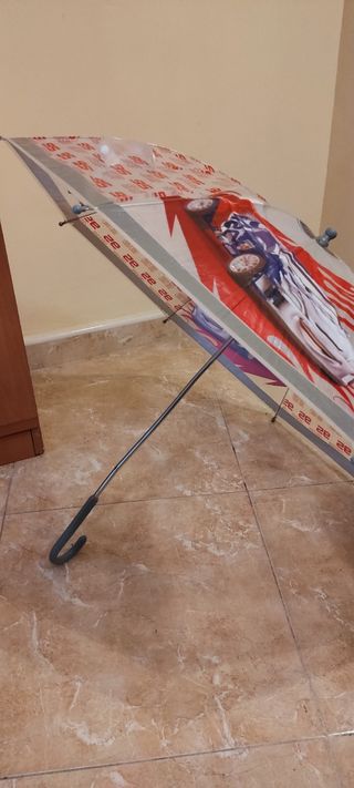 Paraguas infantil y otro de regalo