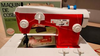 Maquina de coser Juguetes Roman
