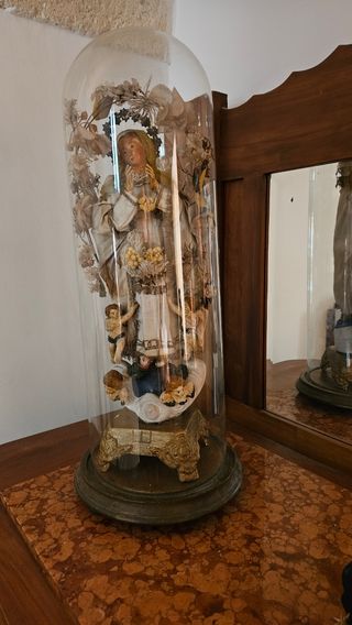 Madonna del 1940 sotto campana di vetro 