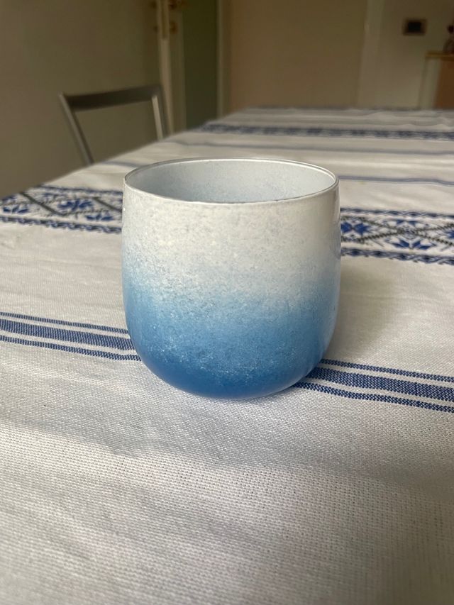 Porta candele blu e bianco