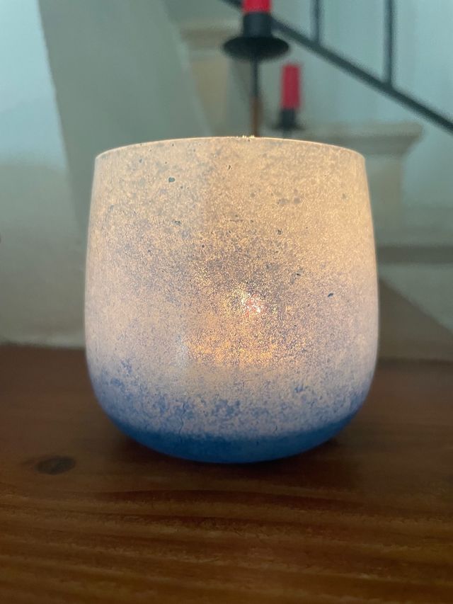 Porta candele blu e bianco