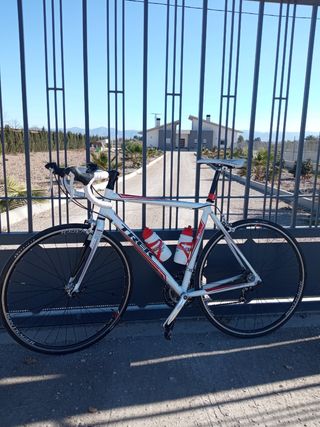 Bicicleta carretera TREK