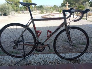 Bicicleta carretera TREK
