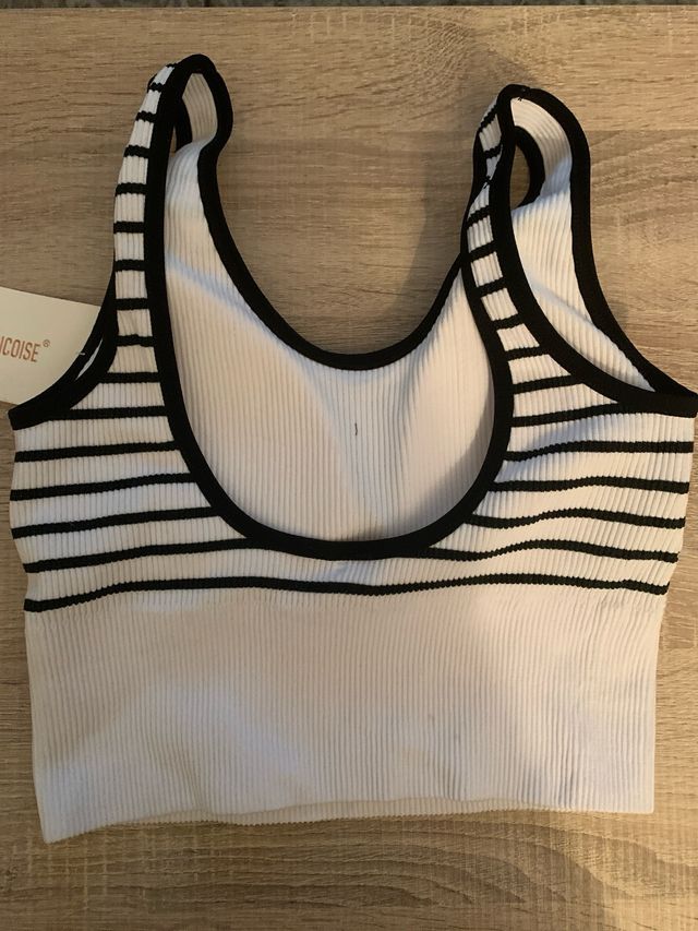 Top elastico negro y blanco