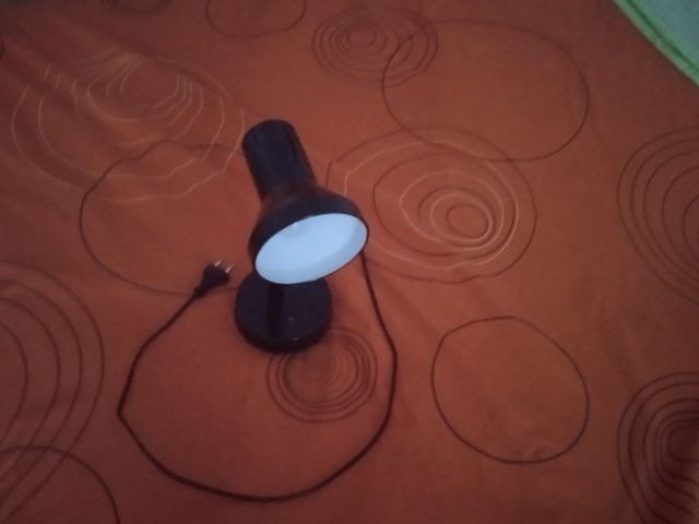 Lampara negra para escritorio