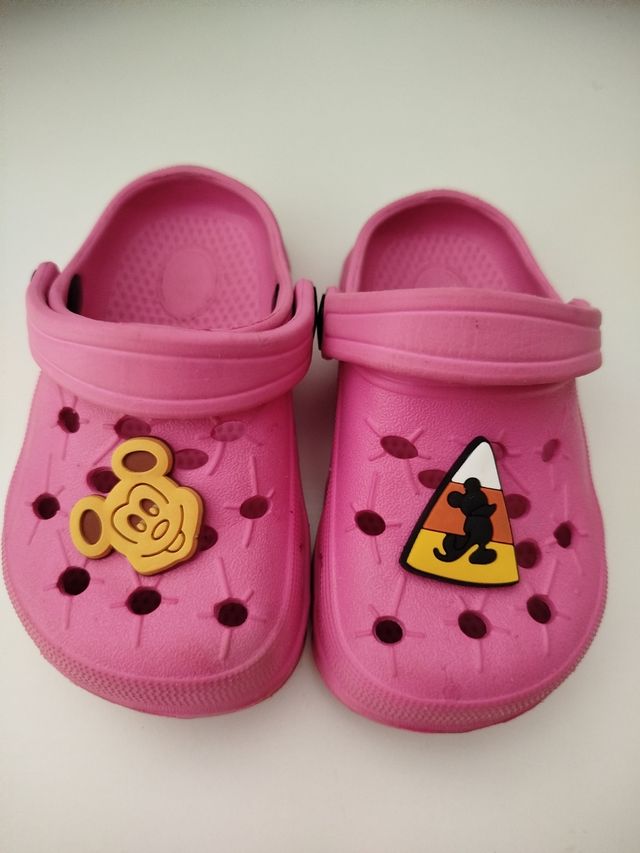 Chancletas zuecos de niña 