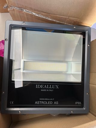 Foco idealux astroled
