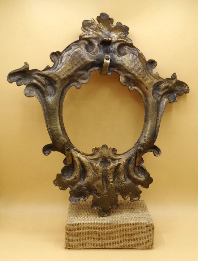 Exclusivo Marco de Bronce Antiguo