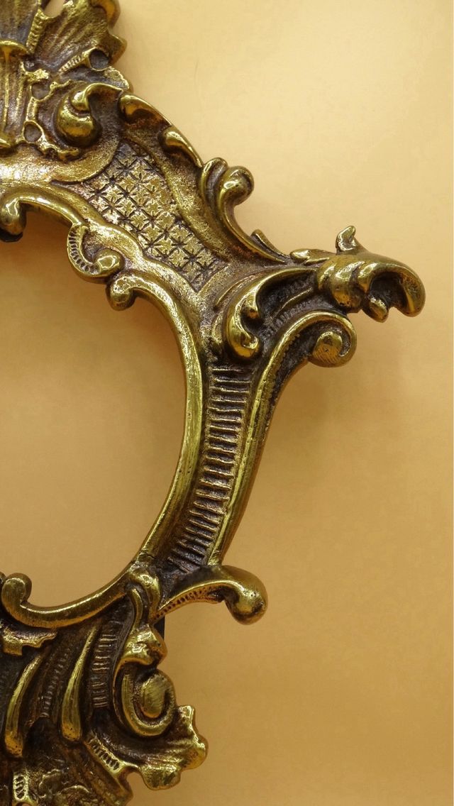 Exclusivo Marco de Bronce Antiguo